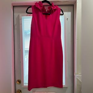 KASPER - fully lined hot pink size 4 dress.
In excellent condition.
